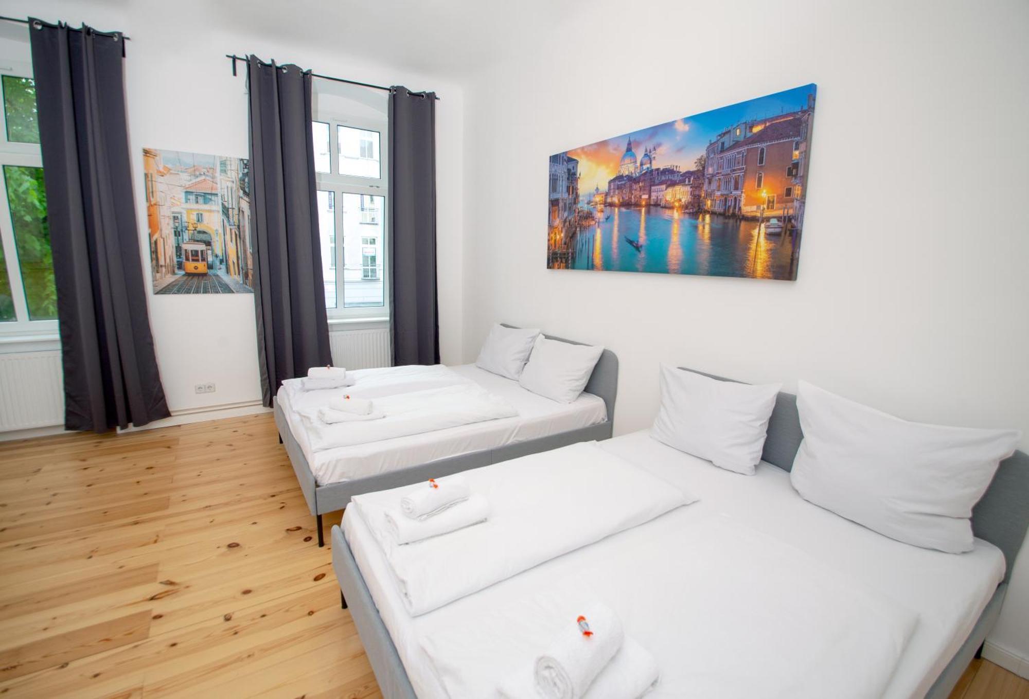 Wunderschoen, Hell Und Gross Berlin Exterior photo